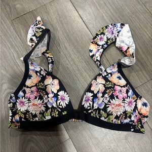 Kenneth Cole Reaction Black Bikini Top